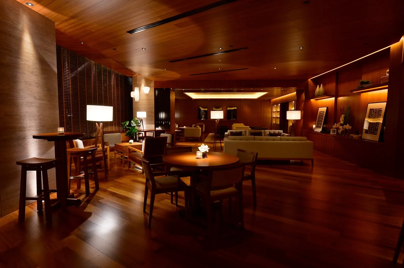 Nobu restaurant bar area.