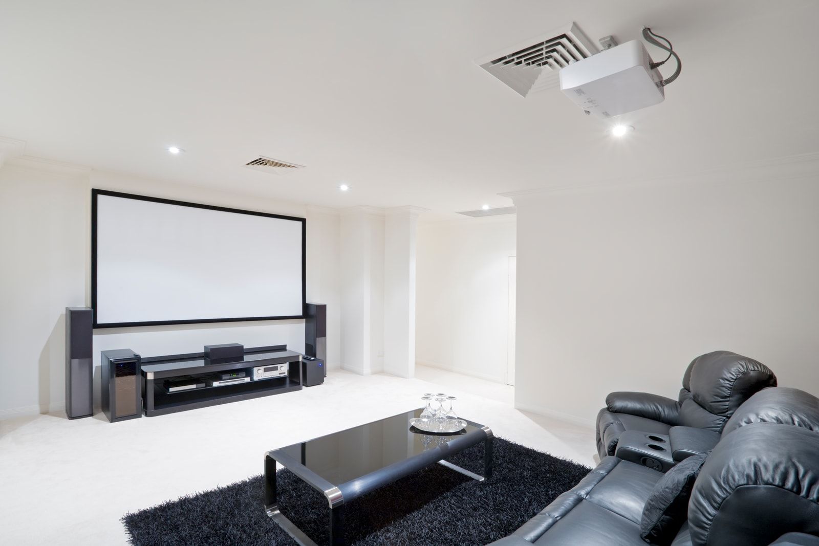 Room Acoustics: 7 Myths You Didn’t Know About It featured image