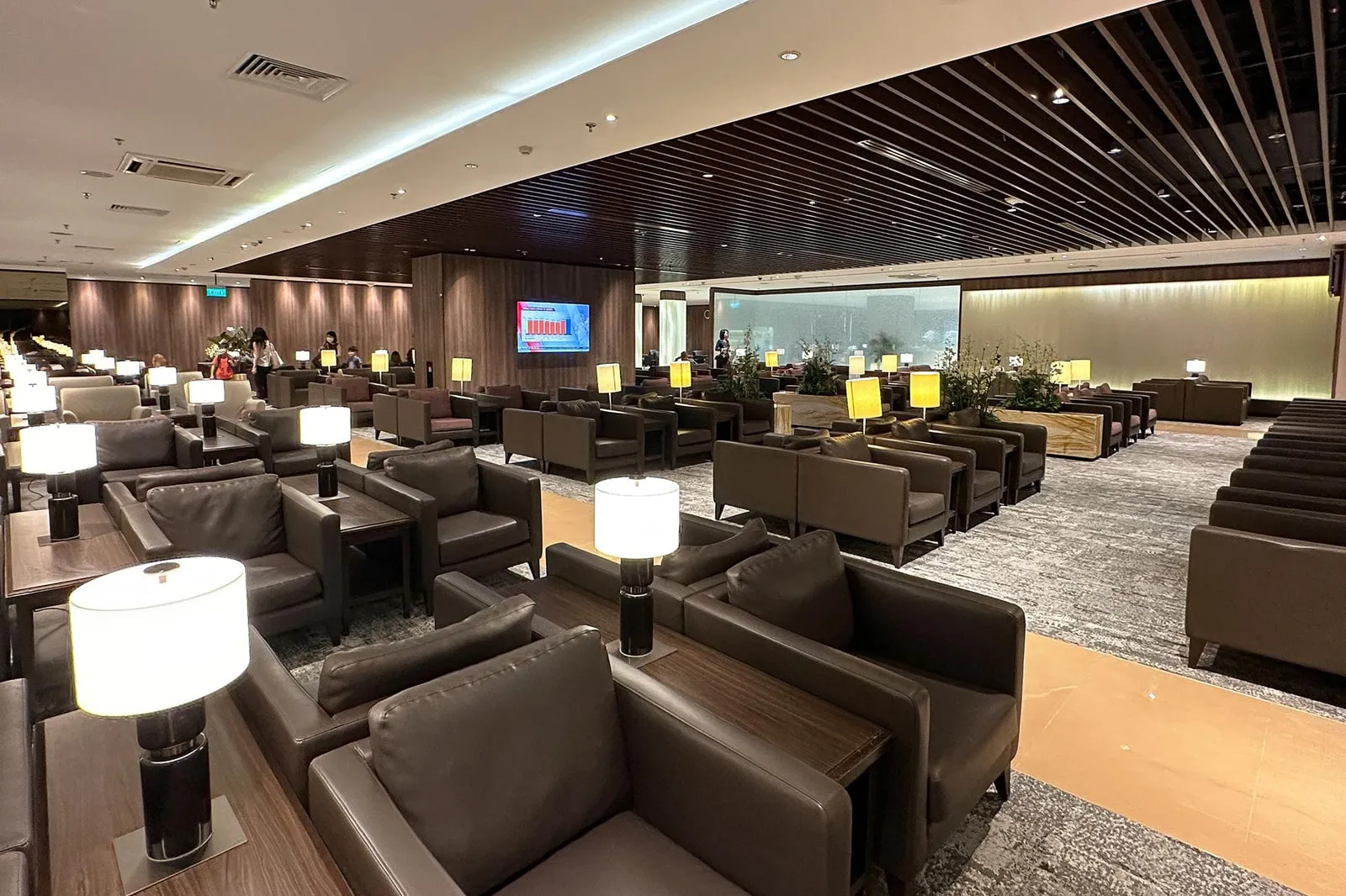 Overview at the Singapore Airlines SilverKris Lounge project.