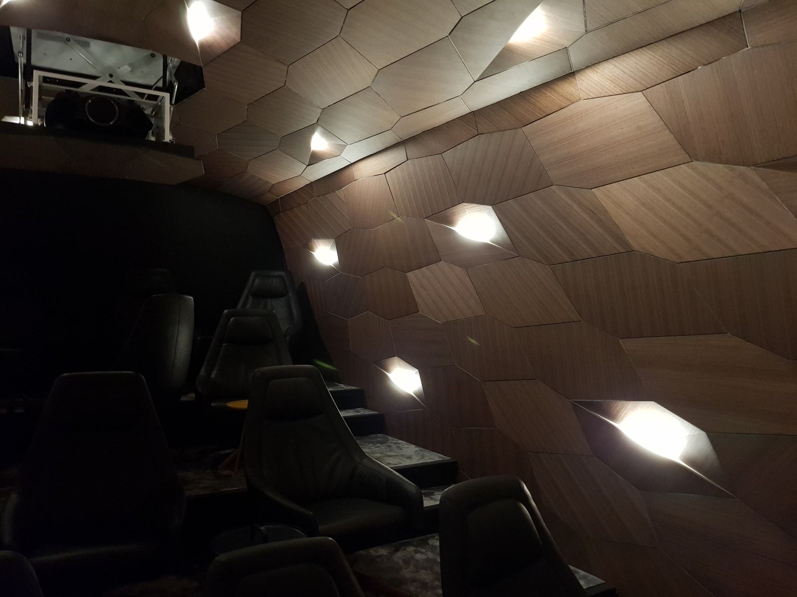 Soundzipper Partners with Architect for a Unique Home Theater Project featured image